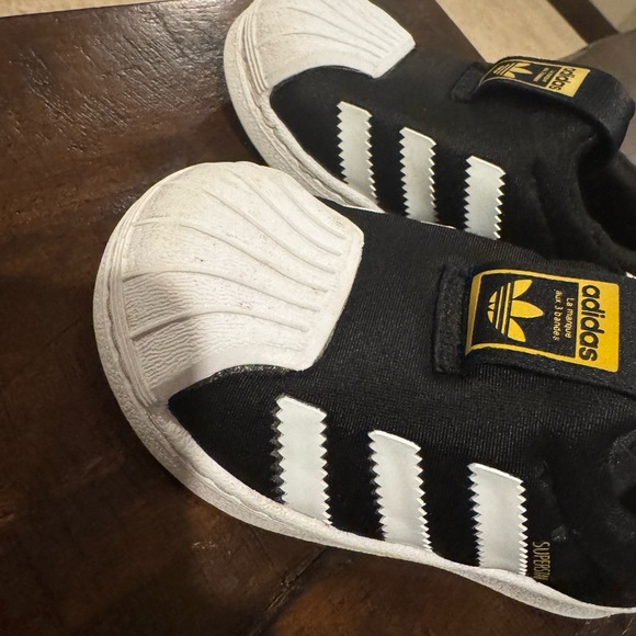 Adidas Kids Superstar Black White Gold Sneakers - Picture 4 of 6